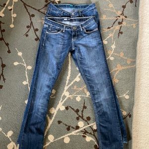 Levi’s skinny jeans size 16 regular.